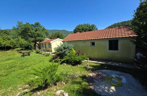 Sasovici Resort | Sunny Bay Village