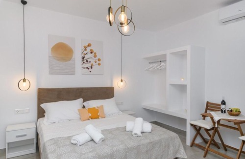 Parasporos Apartment | Sunny & Blue 2