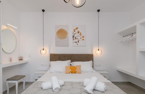 Parasporos Apartment | Sunny & Blue 2