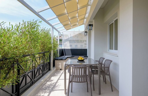 Athens City Centre Apartment | Sunny Central Retreat with Private Plunge Pool