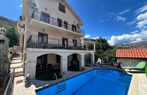Prcanj Villa | Sunny Days Villa