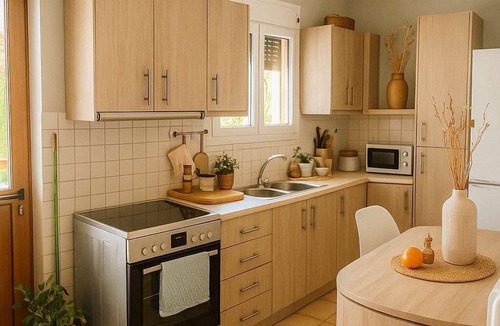 Alimos Apartment | Sunny Escape in Alimos, close to the beach