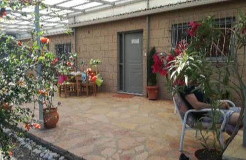 Katsaraiika House | Sunny holiday home