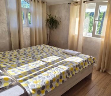 Virpazar Bed & Breakfast | Sunny Valley Retreat near Skadar Lake