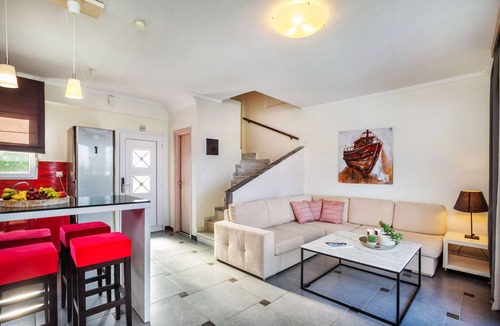 Pallini Villa | Sunny Villa Pende in Chaniotis