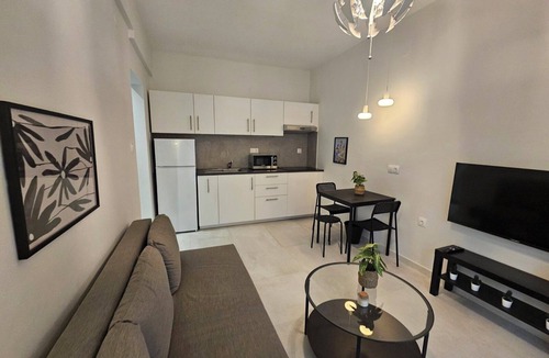 Thessaloniki Apartment | Sunrise Studio. Modern and luxurious studio in the city center of Thessaloniki!