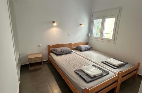 Perea Apartment | Sunset Apartment A-3