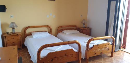 Ag. Georgios Apartment | SUNSET BAY STUDIOS