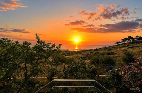 Lagonissi House | Sunset Bay Villa by ΜΡS