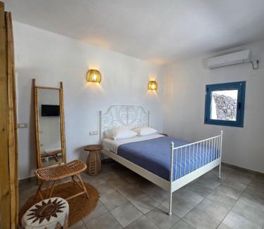 Finikia Apartment | Sunset Paradise Oia