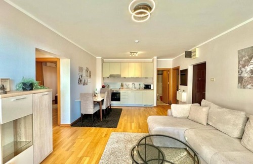 Przno Apartment | Sunset Poolside Retreat BlueH