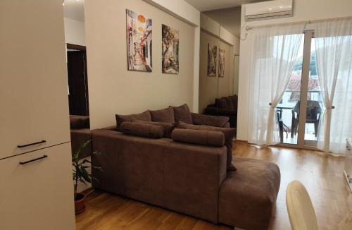 Maini Apartment | Sunshine