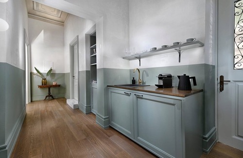 Athens City Centre Villa | Superb Athens Apartment | 1 Bedroom | Apartment Elefseria | Furnished Balcony