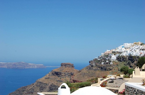 Old Town Naxos Villa | Superb Naxos Apartment | Triple Studio Semi-Basement | Private Balcony