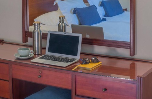 Ilisia Apartment | Superb serviced flat for 4 in the heart of Athens with view