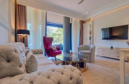 Babin do Apartment | Superior One-bedroom Apartment in City Centar Budva