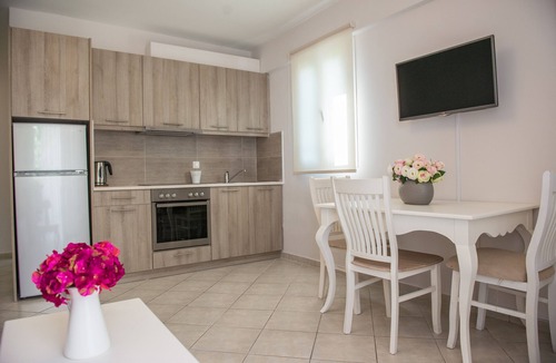 Lefkada Town Apartment | Superior Suite Pool View