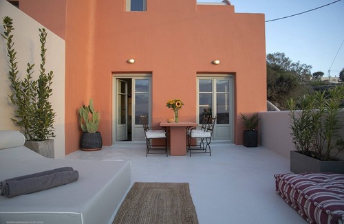 Finikia Villa | Superior Villa & Studio with Jetted Pool, Sea & Sunset View (3 Bedrooms)
