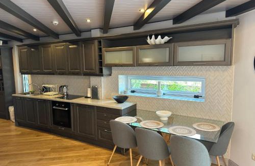 Loutraki Apartment | Supernova