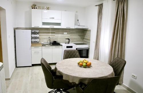 Zelenika Apartment | Sweet Hilltop Escape