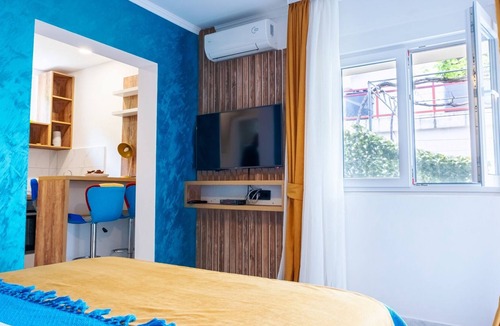 Donji Stoliv Apartment | Sweet Vacation Flat 3 min to Beach in Kotor
