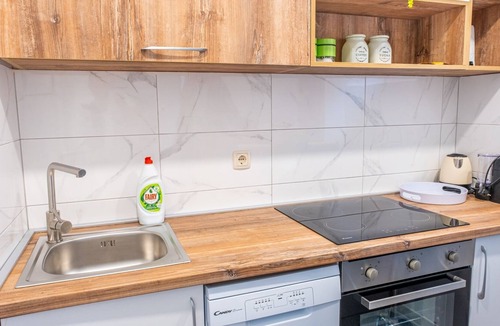 Donji Stoliv Apartment | Sweet Vacation Flat 3 min to Beach in Kotor