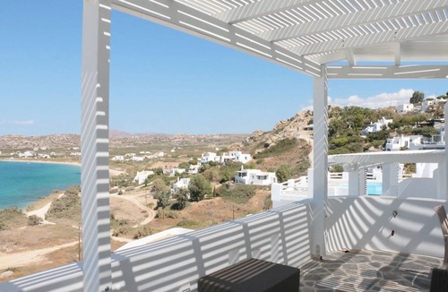 Maragas Villa | Sylorien Maisonette, Divine Sea Views, Furnished Terrace, Naxos