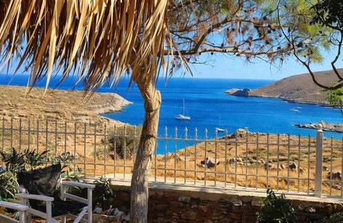 Omales House | Tainaros Rooms - Beachfront Cozy Getaways