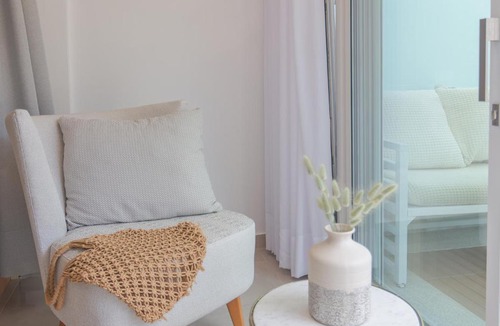 Lakones Apartment | Tango Apartment On The Beach