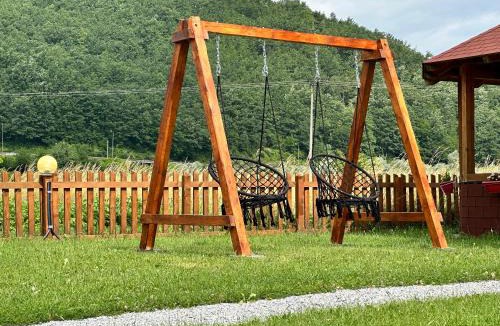 Mojkovac Ski Chalet | Tara Valley Eco Lounge
