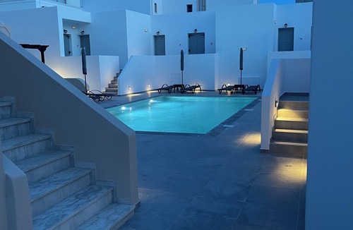 Kamari House | Tarelis Beach Apartments & Studios