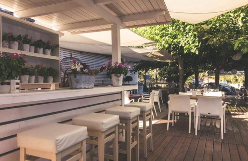 Psathopirgos Hotel | Teatro Deluxe Rooms