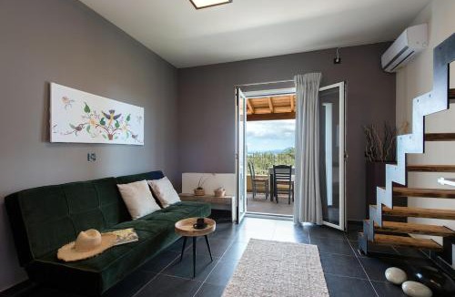 Spartylas Villa | Terra Rossa Holiday 3BD Holiday Home with Seaview