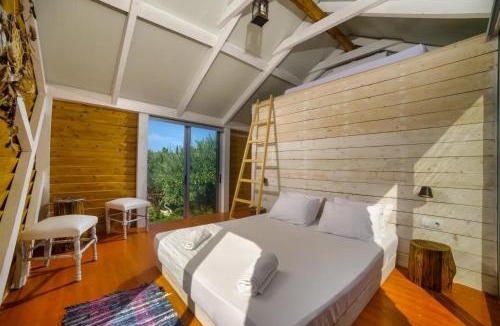 Neromilos Apartment | Terra Vine Collection -Dream Catcher