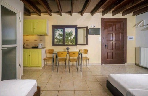 Zakynthos Other | Terra Vine Collection - Raisin House