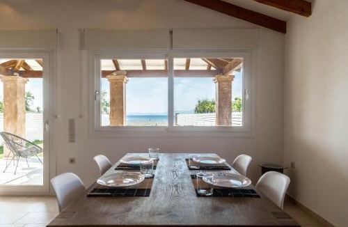 Lefkimmi House | Terracotta beach house