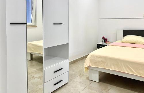 Lazi Apartment | Tesla
