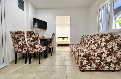 Lazi Apartment | Tesla