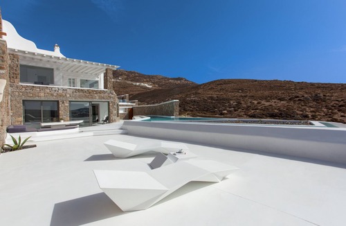 Ftelia Villa | THE BEACH HOUSE MYKONOS - ICONIC BEACHSIDE VILLA WITH PRIVATE HEATED POOL