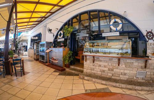Loutro Hotel | The Blue House