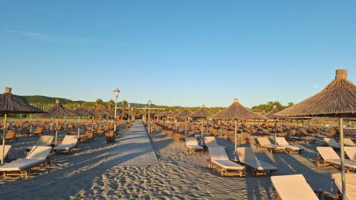 Ishem Apartment | The Coastal Pine - 2BR Apartment with Large Balcony & BBQ in San Pietro Premium Zone