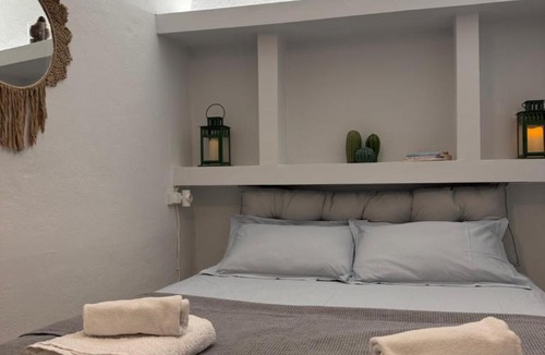 Chios Town Apartment | The Cocktail House