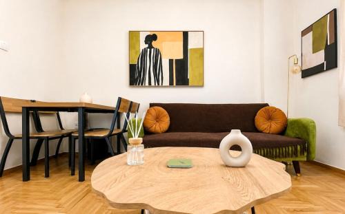 Athens City Centre Apartment | The Gkyzi Chapter by MPS