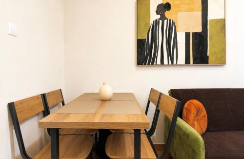 Athens City Centre Apartment | The Gkyzi Chapter by MPS