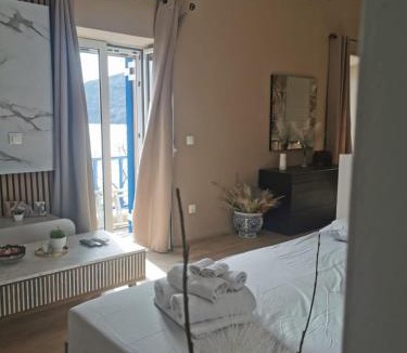 Kithira Apartment | The Heart of Kapsali