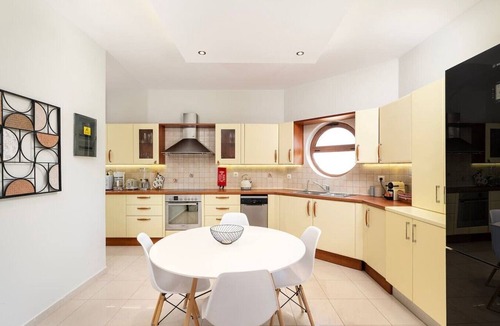 Kos Town Villa | The Infinities - Premium Villa Alexandros
