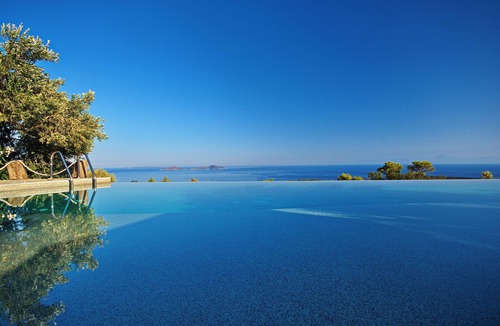 Votsi House | The Infinity 180 Luxury Suites - Adults Only