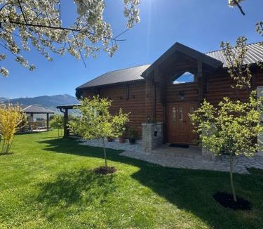 Plav House | The Lake Breeze Bay