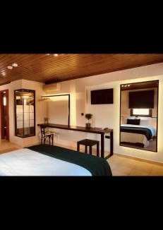 Veroia Apartment | The Leaf room