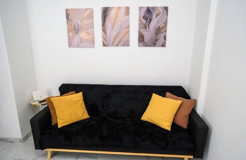 Goudi Apartment | The Little Yard Downstairs Apt Goudi by ΜΡS